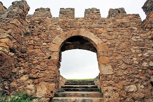 Puertas y Recinto Amurallado